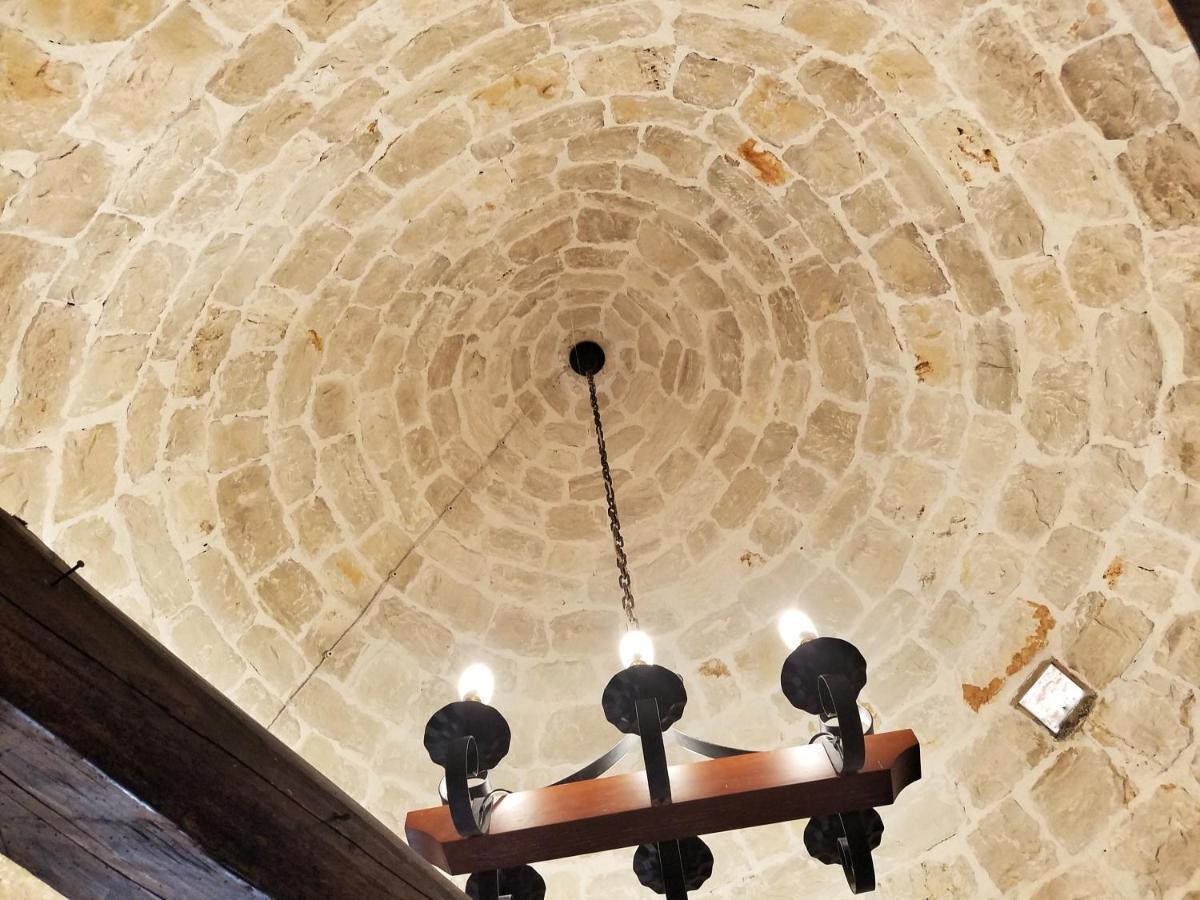 Antico Trullo Immerso Nella Campagna 알베르벨로 외부 사진