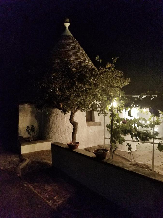 Antico Trullo Immerso Nella Campagna 알베르벨로 외부 사진